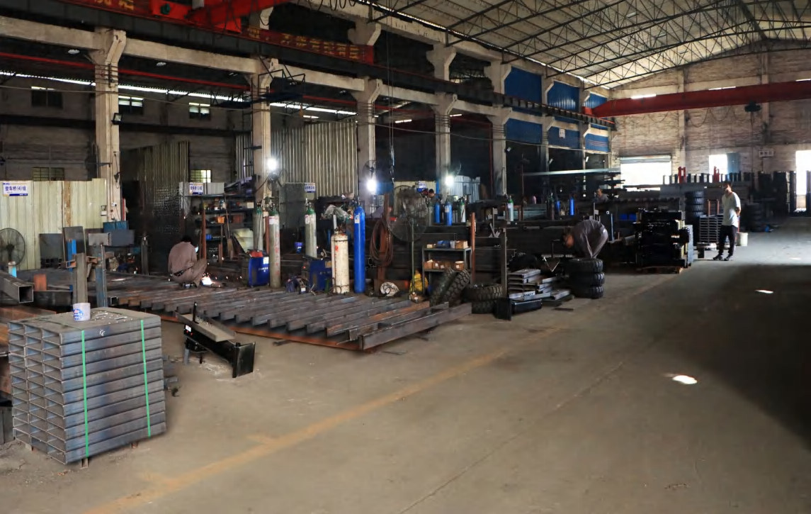 Welding on CNC production line